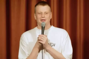 Комиссаренко: «Сижу и понимаю, что все, недействительны все мои документы, визы, ВНЖ»