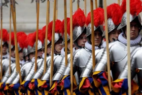 «С дивизиями у Папы Римского плоховато, но ссорясь с ним можно нарваться на такое неодобрение, что никакие дивизии тебе не помогут»